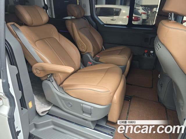 Hyundai Staria Inspiration, 2025 13