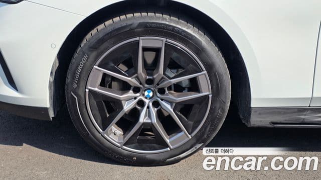 BMW 5시리즈 (G60), 2025 все фото