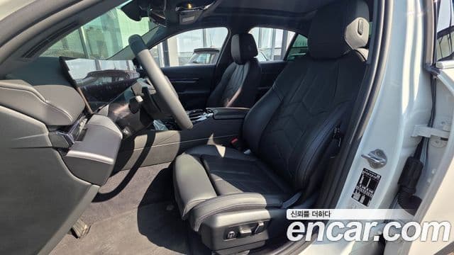 BMW 5시리즈 (G60), 2025 10