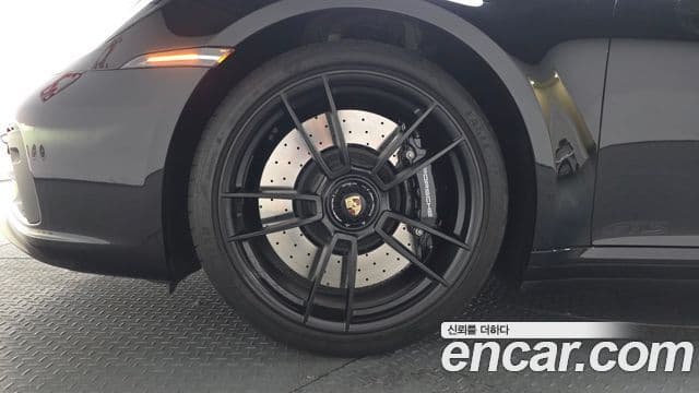 Porsche 911 (992) Carrera 4 GTS кабриолет, 2022 все фото