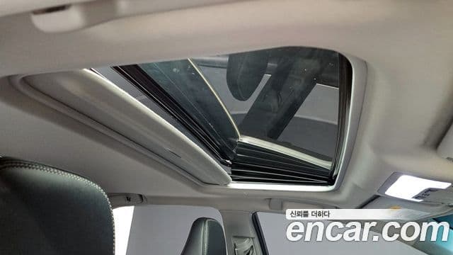 Toyota New 캠리 2.5 XLE, 2017 20