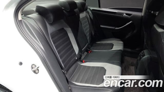 Volkswagen New Jetta 6세대, 2015 12