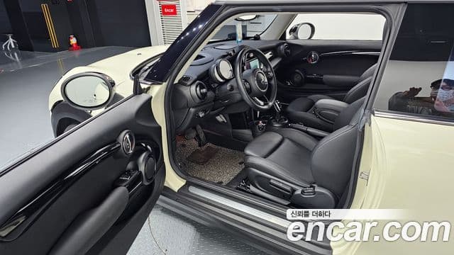 Mini Cooper D 3세대, 2019 11