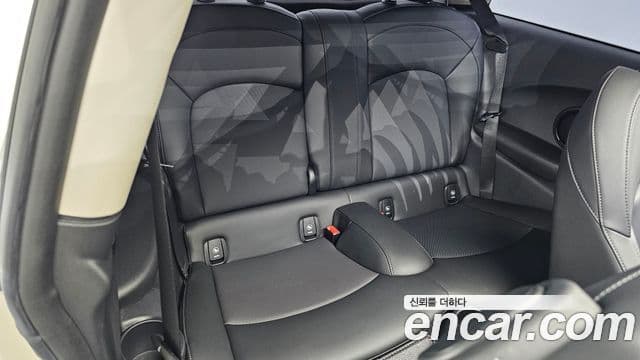 Mini Cooper D 3세대, 2019 12