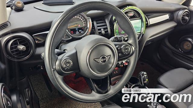 Mini Cooper D 3세대, 2019 13