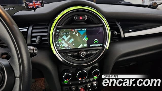 Mini Cooper D 3세대, 2019 14