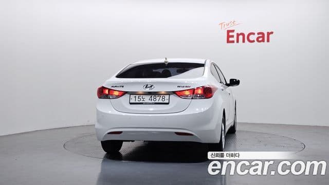 Hyundai Avante MD M16 GDI Deluxe, 2011 4