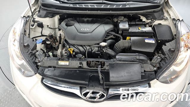 Hyundai Avante MD M16 GDI Deluxe, 2011 6