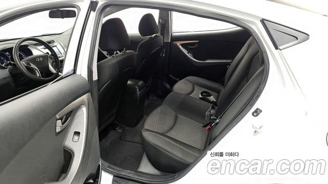 Hyundai Avante MD M16 GDI Deluxe, 2011 11