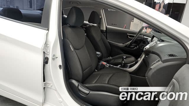 Hyundai Avante MD M16 GDI Deluxe, 2011 12