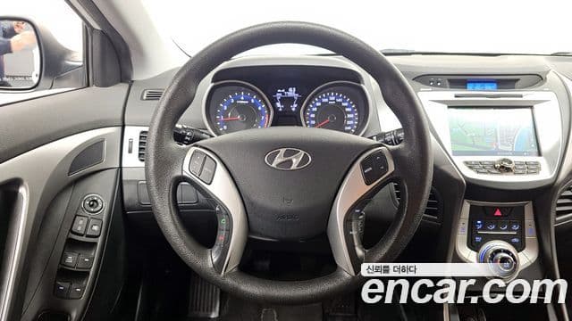 Hyundai Avante MD M16 GDI Deluxe, 2011 13