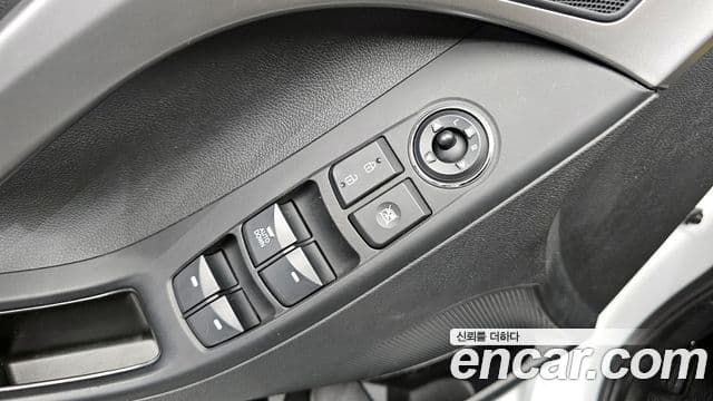 Hyundai Avante MD M16 GDI Deluxe, 2011 14