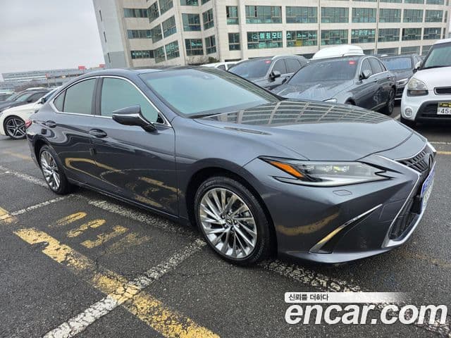 Lexus ES300h 7세대 F-Sport Design пакет, 2024 19