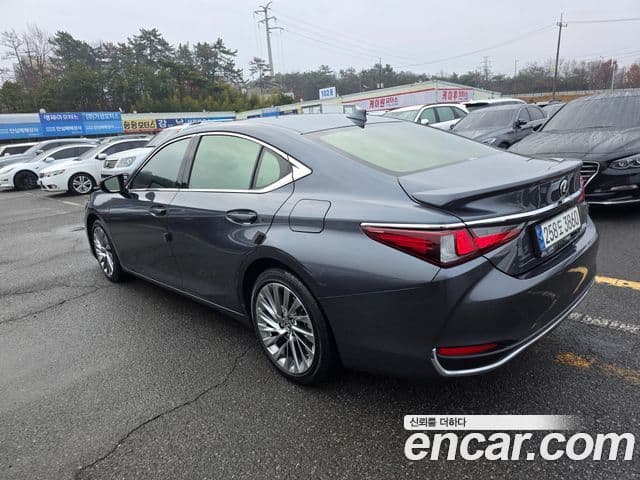 Lexus ES300h 7세대 F-Sport Design пакет, 2024 20