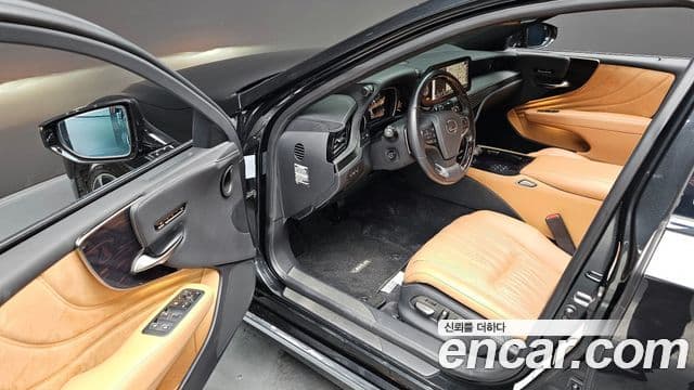 Lexus LS500h 5세대 3.5 Luxury AWD, 2023 12