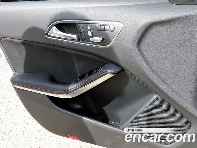 Mercedes-Benz A-класс W176 A45 AMG 4MATIC, 2018 11