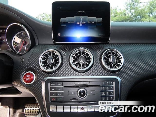 Mercedes-Benz A-класс W176 A45 AMG 4MATIC, 2018 13