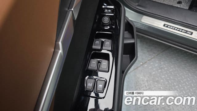 KG모빌리티(SsangYong) The / новый New Torres Black Edge, 2026 14