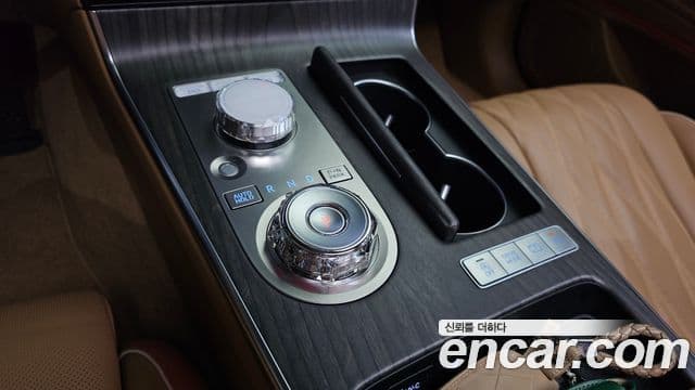 Genesis G80 (RG3) бензин 2.5 турбо AWD, 2025 9