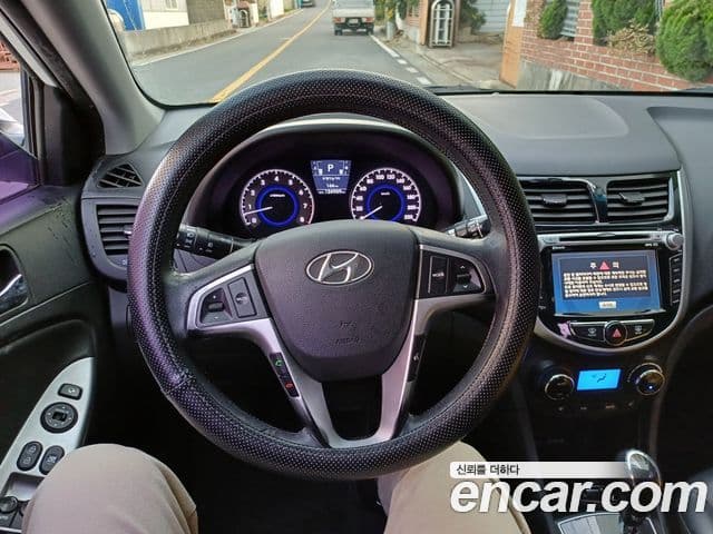 Hyundai Accent(новый кузов / новое поколение) 1.6 GDI top, 2013 7