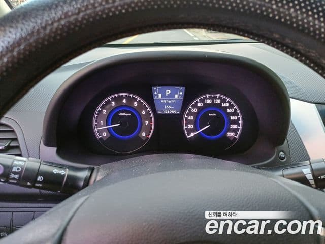 Hyundai Accent(новый кузов / новое поколение) 1.6 GDI top, 2013 8