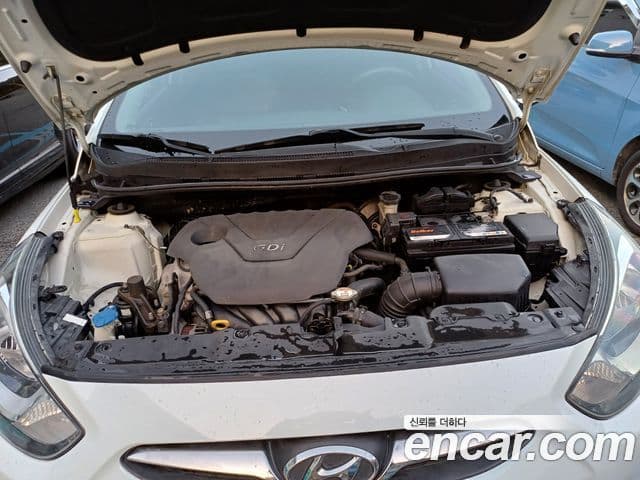 Hyundai Accent(новый кузов / новое поколение) 1.6 GDI top, 2013 17