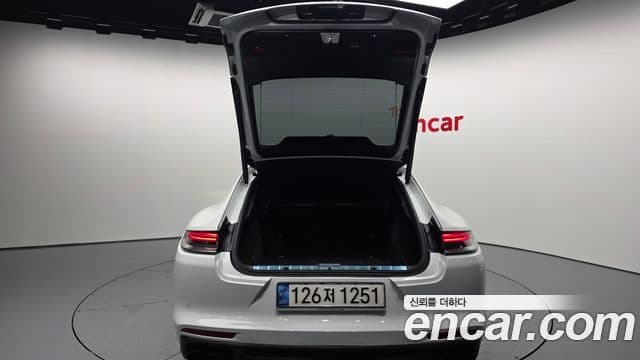 Porsche Panamera (971), 2022 19