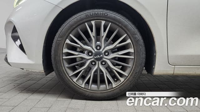 Kia The / новый New K3 2세대 Signature, 2022 все фото