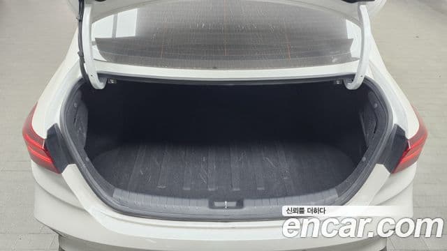 Kia The / новый New K3 2세대 Signature, 2022 20