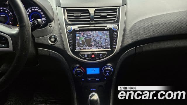 Hyundai Accent(новый кузов / новое поколение) 1.6 GDI top, 2013 15