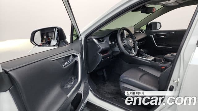 Toyota RAV4 5세대 2.5 4WD гибрид LTD, 2024 10