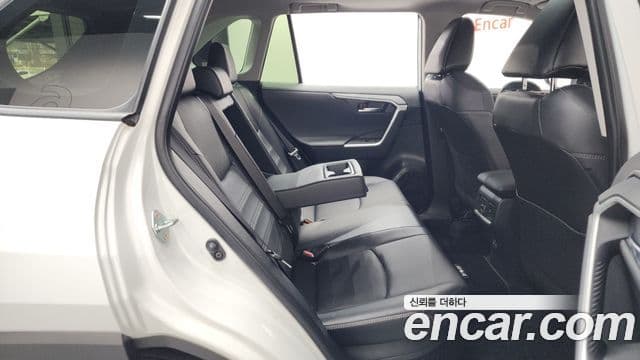 Toyota RAV4 5세대 2.5 4WD гибрид LTD, 2024 12