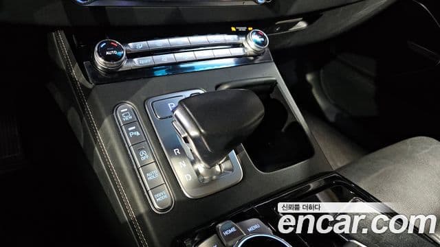 Genesis G90 Premium Luxury, 2019 9