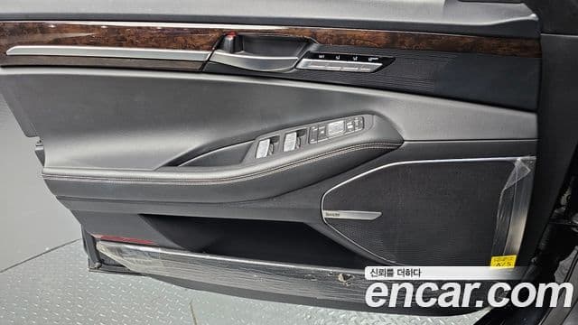 Genesis G90 Premium Luxury, 2019 14