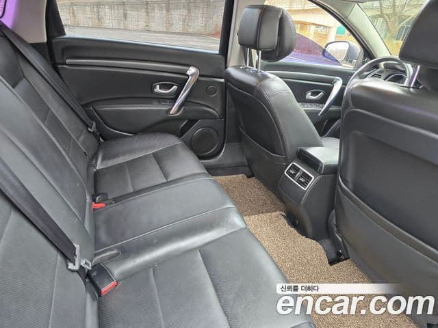 Renault Korea(Samsung) SM7 Nova LPLI 2.0 LPe для людей с инвалидностью, 2016 9