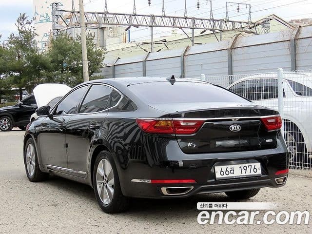 Kia All New K7 гибрид Noblesse, 2017 3