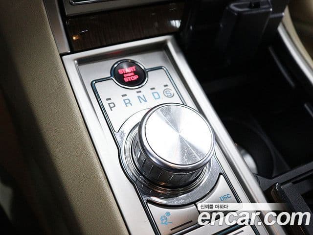 Jaguar XF X250, 2009 12