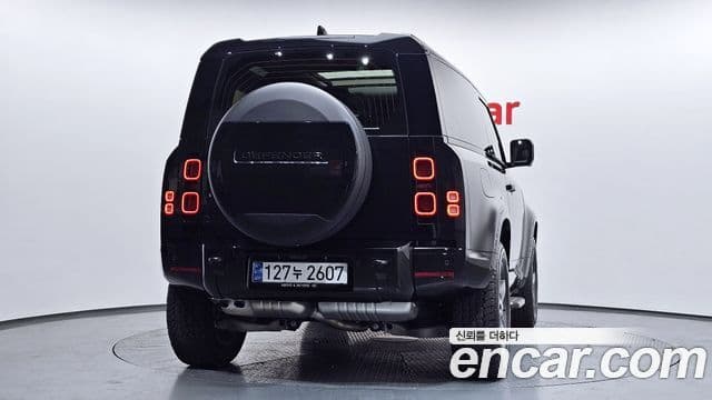 Land Rover Defender (L663) 90 D250 X-Dynamic SE, 2025 4