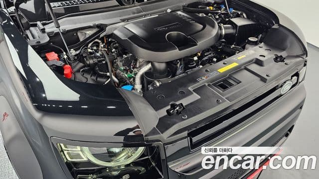 Land Rover Defender (L663) 90 D250 X-Dynamic SE, 2025 6