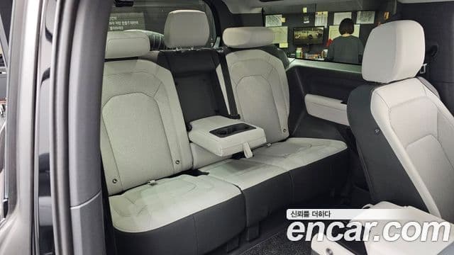 Land Rover Defender (L663) 90 D250 X-Dynamic SE, 2025 12