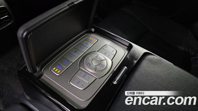 Hyundai Genesis VIP팩, 2012 19