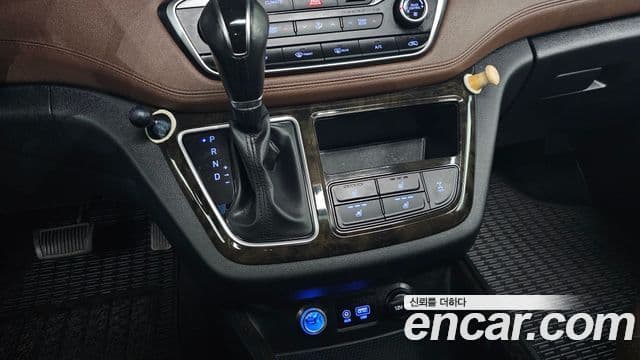 Hyundai The / новый New Grand Starex Exclusive, 2021 9