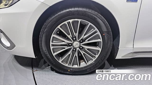 Hyundai Grandeur IG гибрид Exclusive, 2019 все фото
