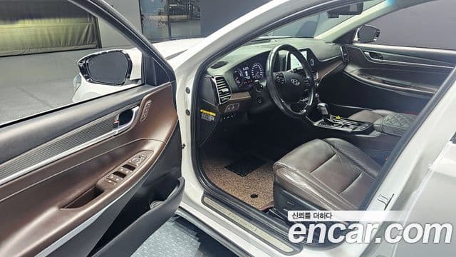 Hyundai Grandeur IG гибрид Exclusive, 2019 11
