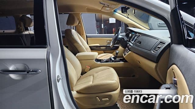 Kia The / новый New Carnival Special, 2019 10