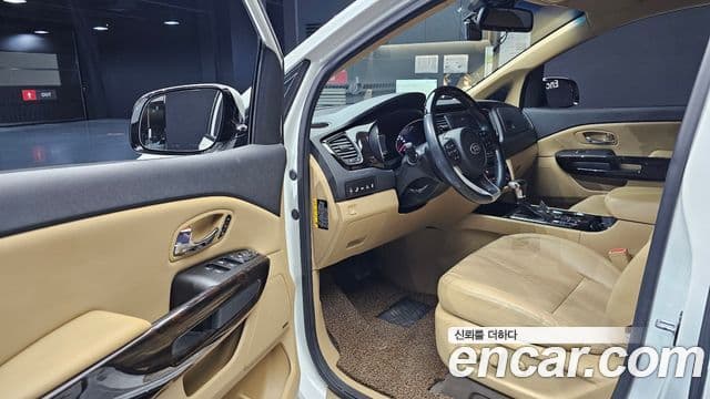 Kia The / новый New Carnival Special, 2019 11