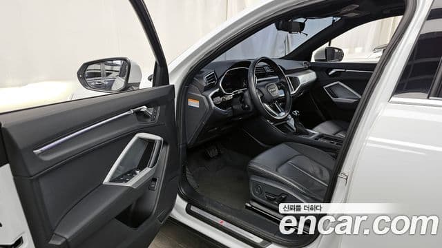 Audi Q3 (F3) Premium, 2022 10