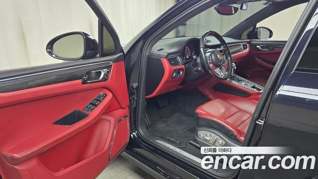 Porsche Macan 95B, 2015 10