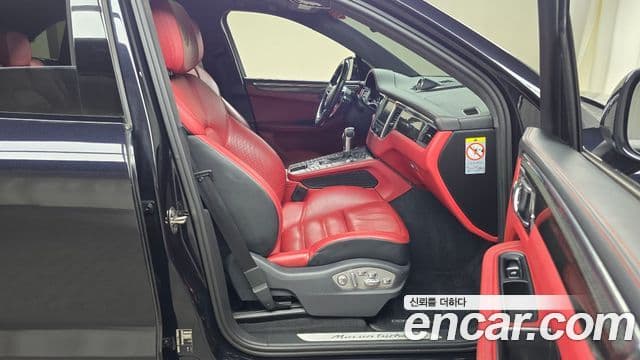 Porsche Macan 95B, 2015 11