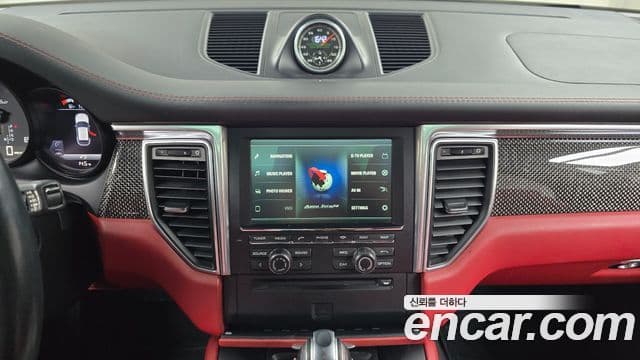 Porsche Macan 95B, 2015 16